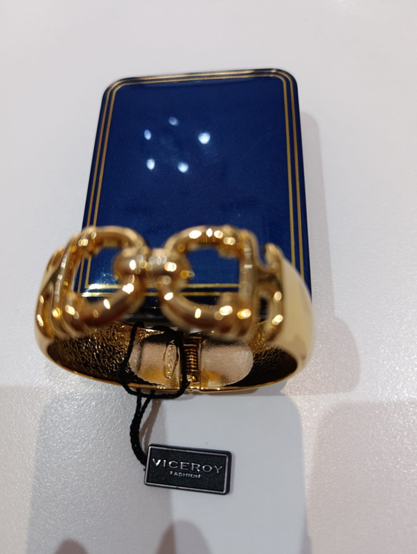 Brazalete Dorado Viceroy – Elegancia y Estilo en Cada Detalle ✨