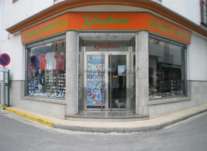 CALZADOS Y DEPORTES GALAN 0