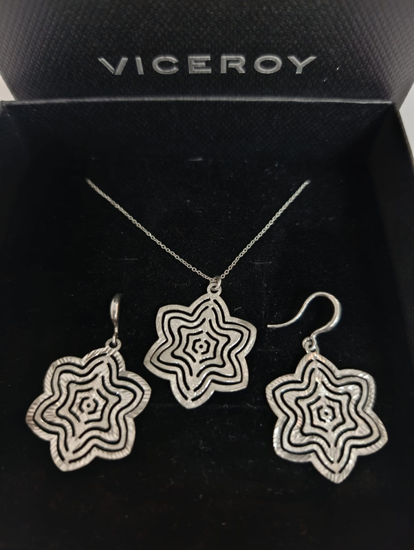 Conjunto Viceroy Flor de Plata – Elegancia y Estilo Atemporal